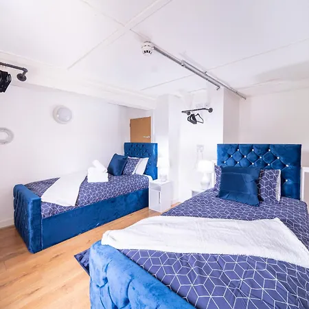 1 Bedroom Kirkstall Centre Apartment Ideal For Corporate Guests, Free Parking Leeds  Exterior foto